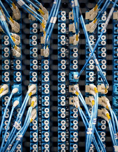 Axione sites à interface mutualisée