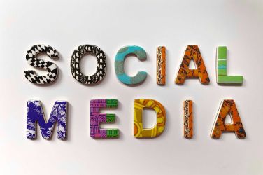 Visuel avec le texte Social Media